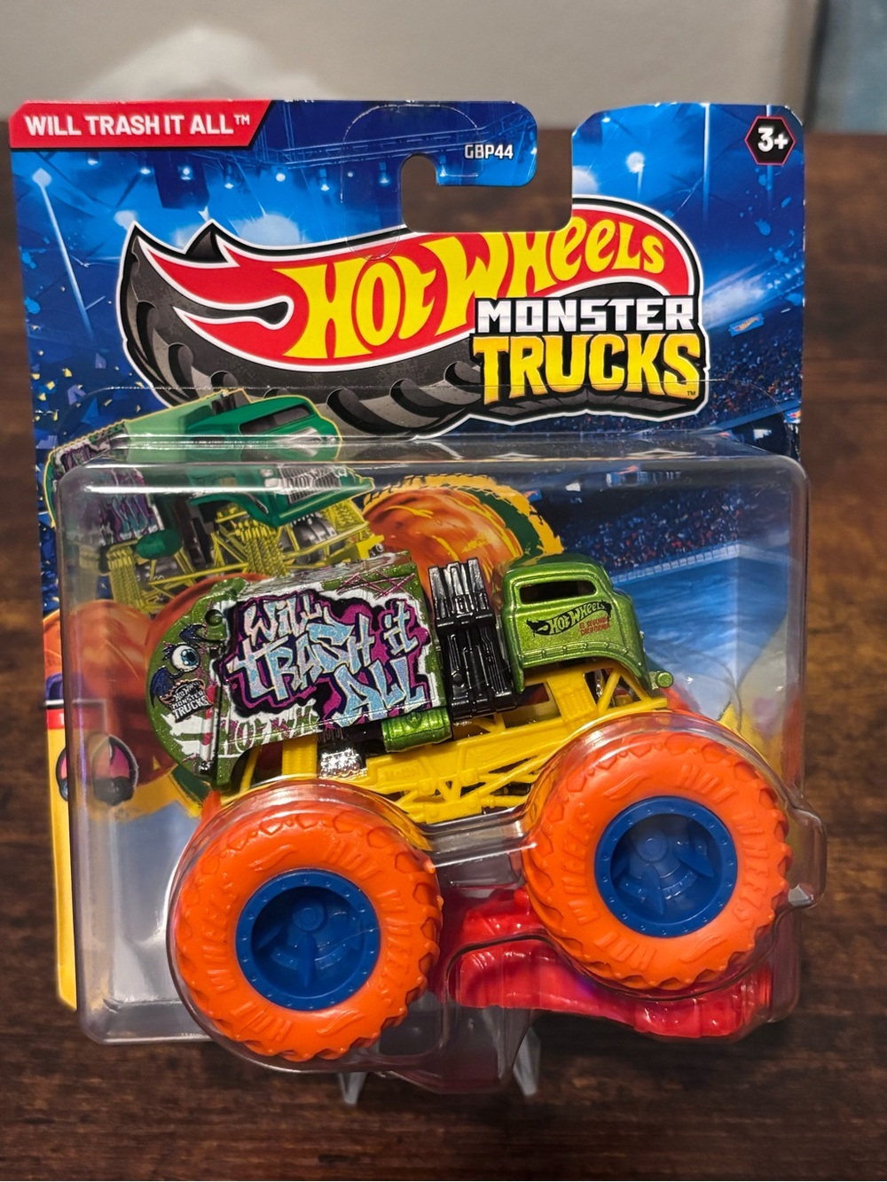 Hot Wheels Monster Trucks "Will Trash It All" Garbage Truck New In Plastic